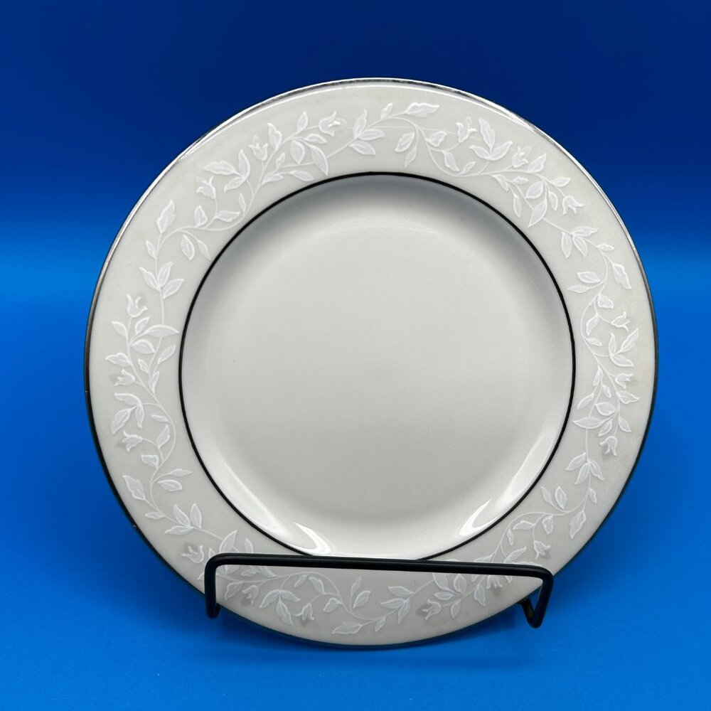 Lenox Ambassador Collection Linen Rose Bread and Butter Plates, 6 inch, Set of 7 - Picture 16 of 16